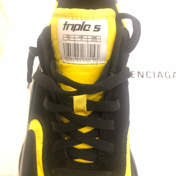 00% Authentic Balenciaga Triple S - Picture 8 of 8